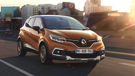 NEW RENAULT CAPTUR NAMED BEST COMPACT SUV AT BUSINESSCAR AWARDS 2017
