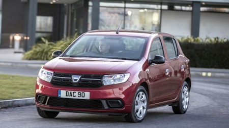 DACIA SANDERO IS CAR DEALER MAGAZINE’S ‘MID-SIZED USED CAR OF THE YEAR’ 2017