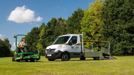 RENAULT MASTER CONVERSION HELPS LEADING GREEN SERVICES PROVIDER TO GROW ITS OPERATION