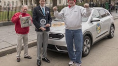 KIA NIRO SETS GUINNESS WORLD RECORDS™ TITLE FOR LOWEST FUEL CONSUMPTION BY A HYBRID VEHICLE