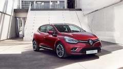 NEW RENAULT CLIO PUT TO THE TEST WITH NEW OFFER FOR DRIVING INSTRUCTORS