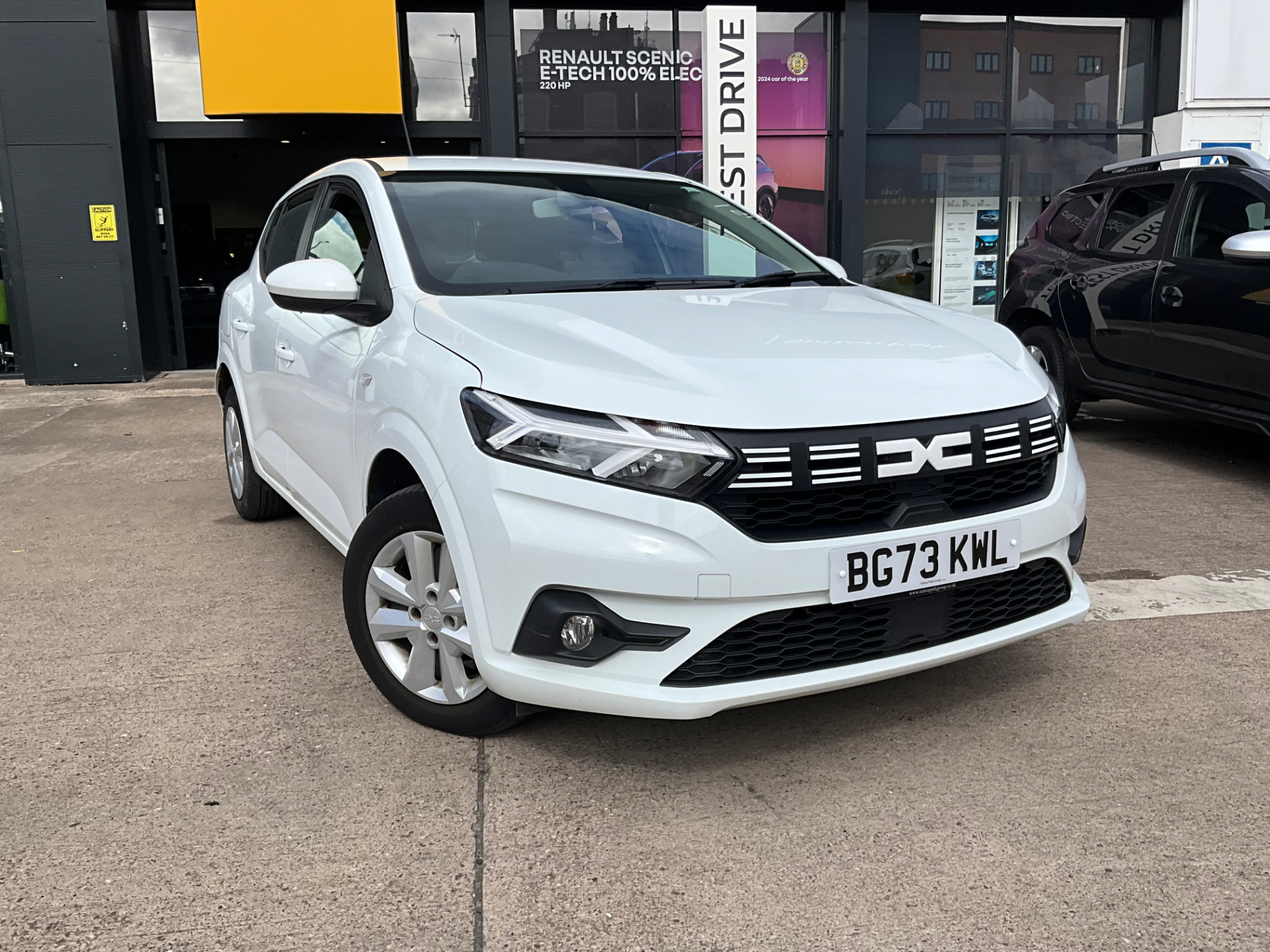 Dacia Sandero listing photo