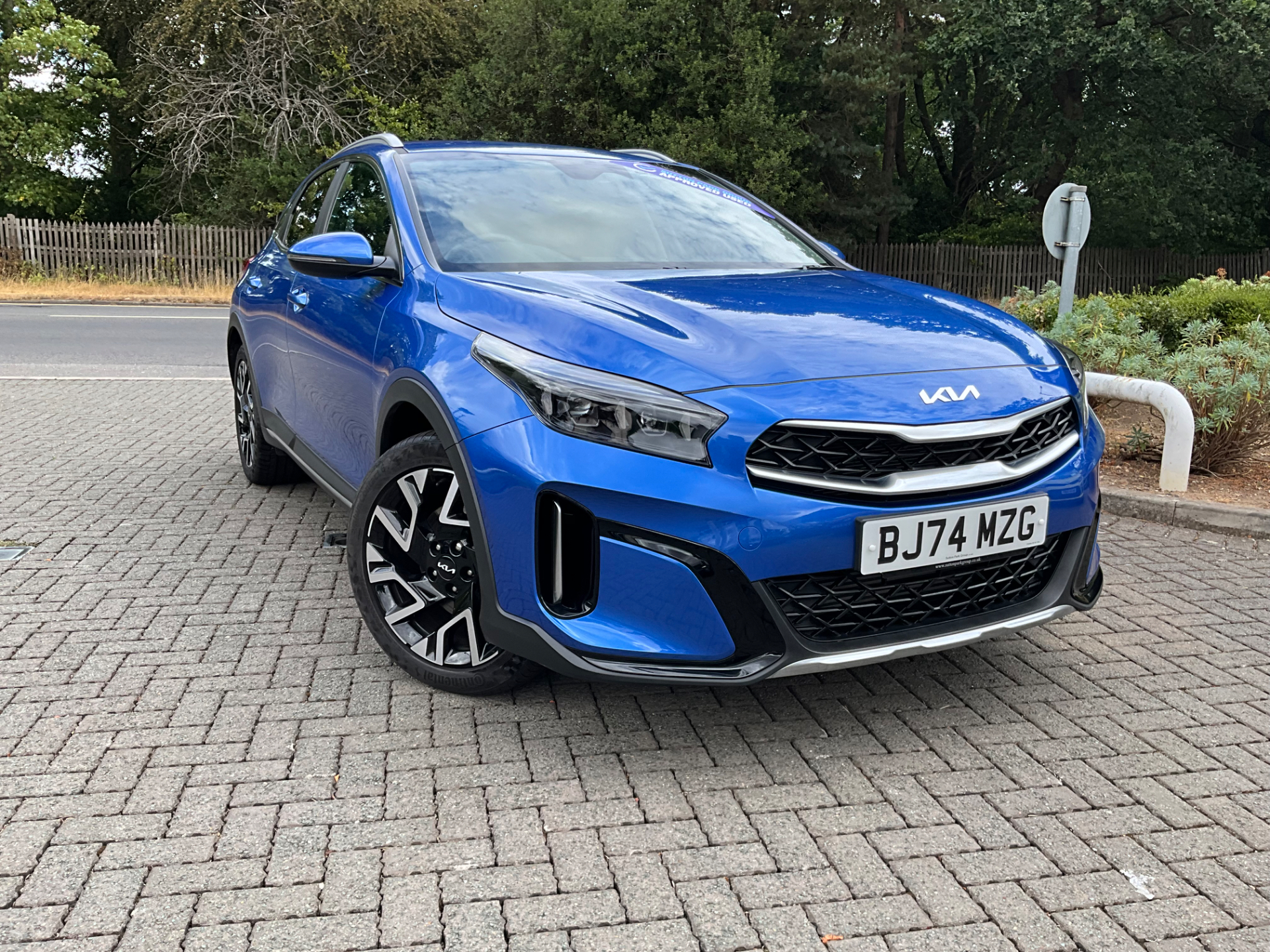 Kia Xceed listing photo