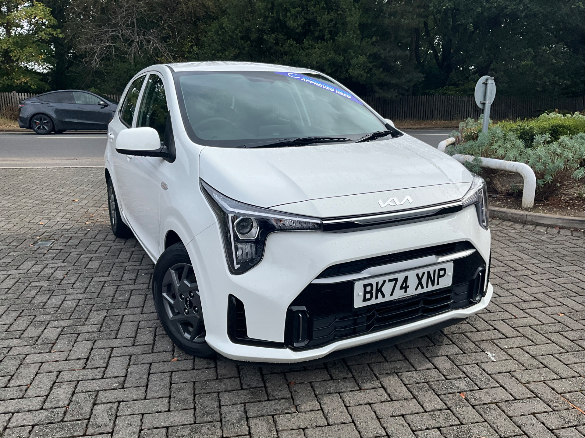 Kia Picanto listing photo