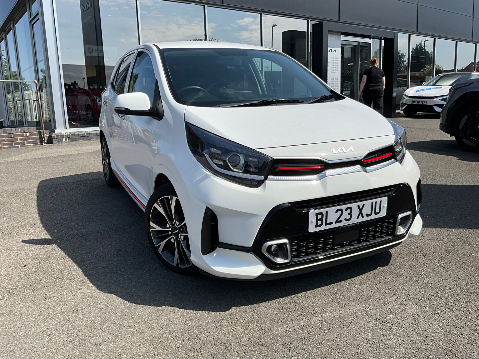 Kia Picanto listing photo
