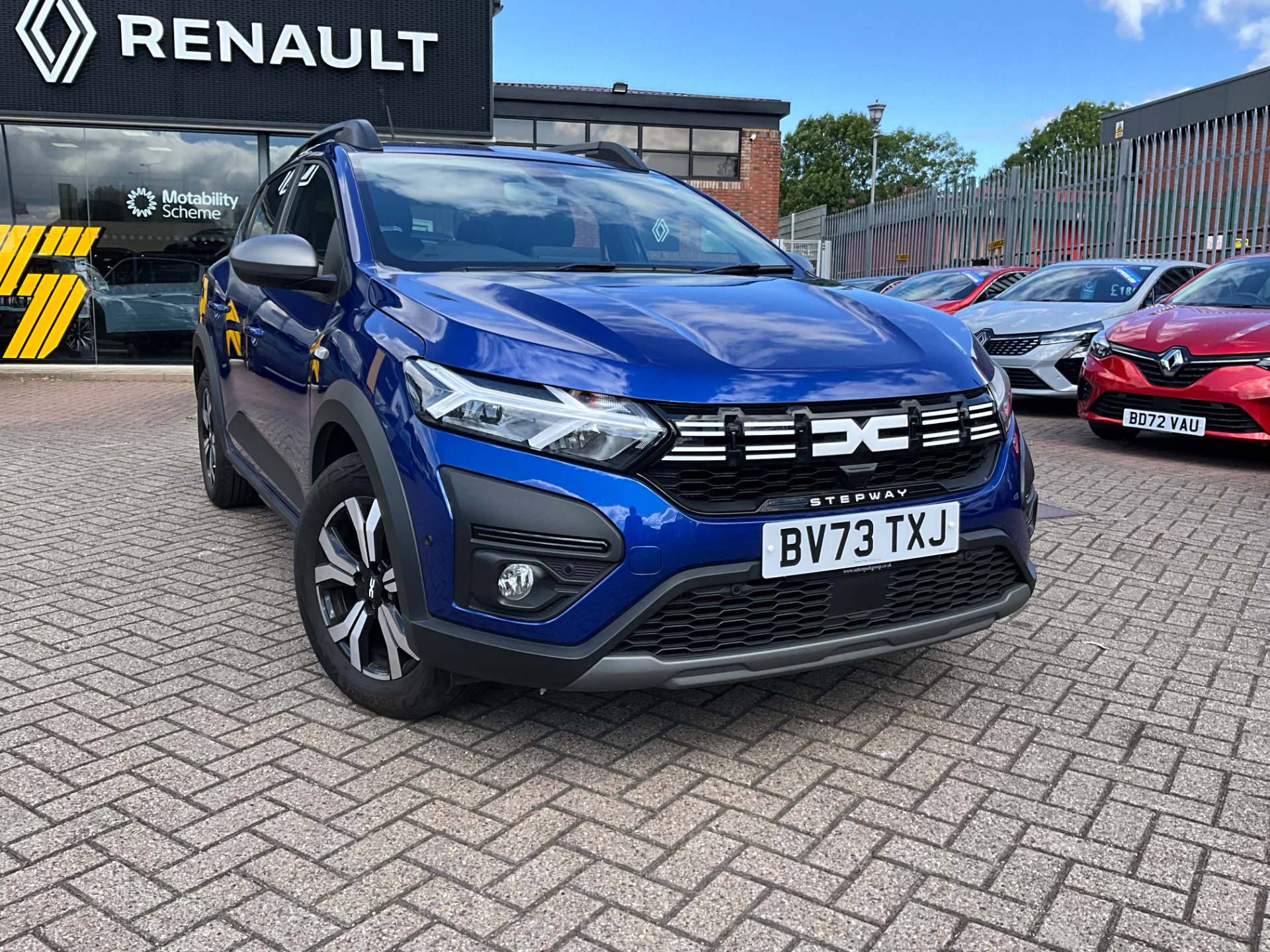 Dacia Sandero Stepway listing photo