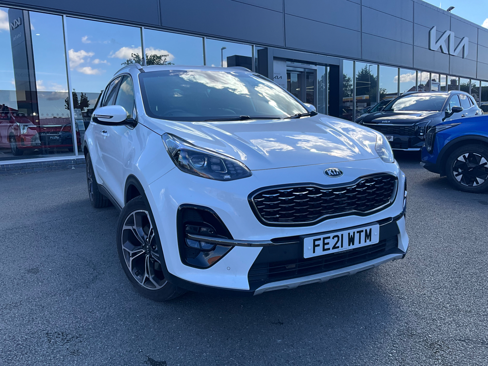 Kia Sportage listing photo
