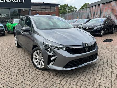 2024 RENAULT CLIO 1.6 E TECH EVOLUTION HATCHBACK 5DR PETROL HYBRID AUTO HYBRID AUTOMATIC 25,687... photo